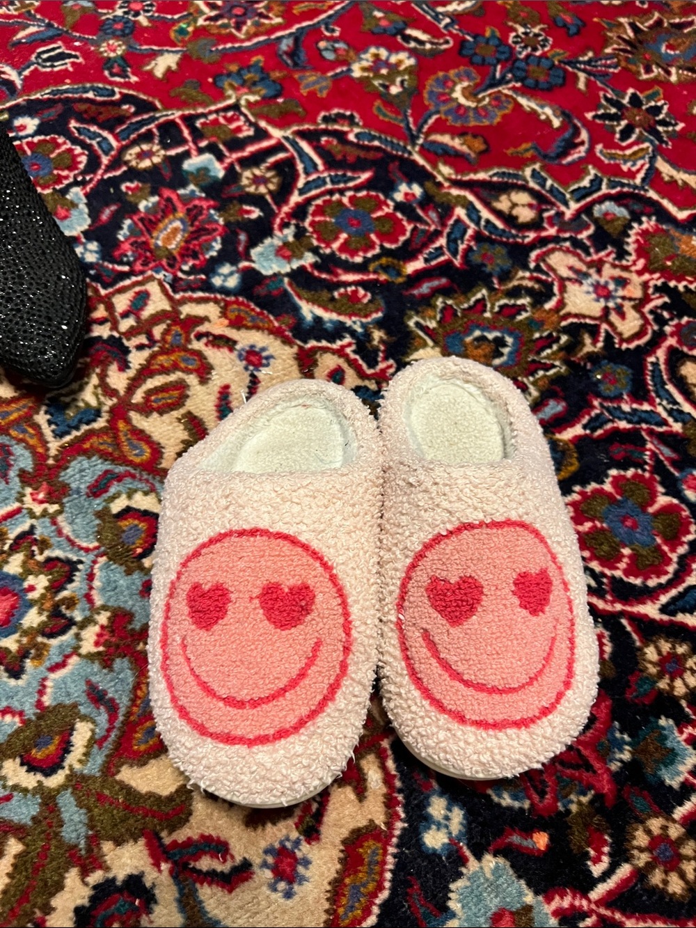 Pink Sherpa Smiley Heart-Eye Slippers